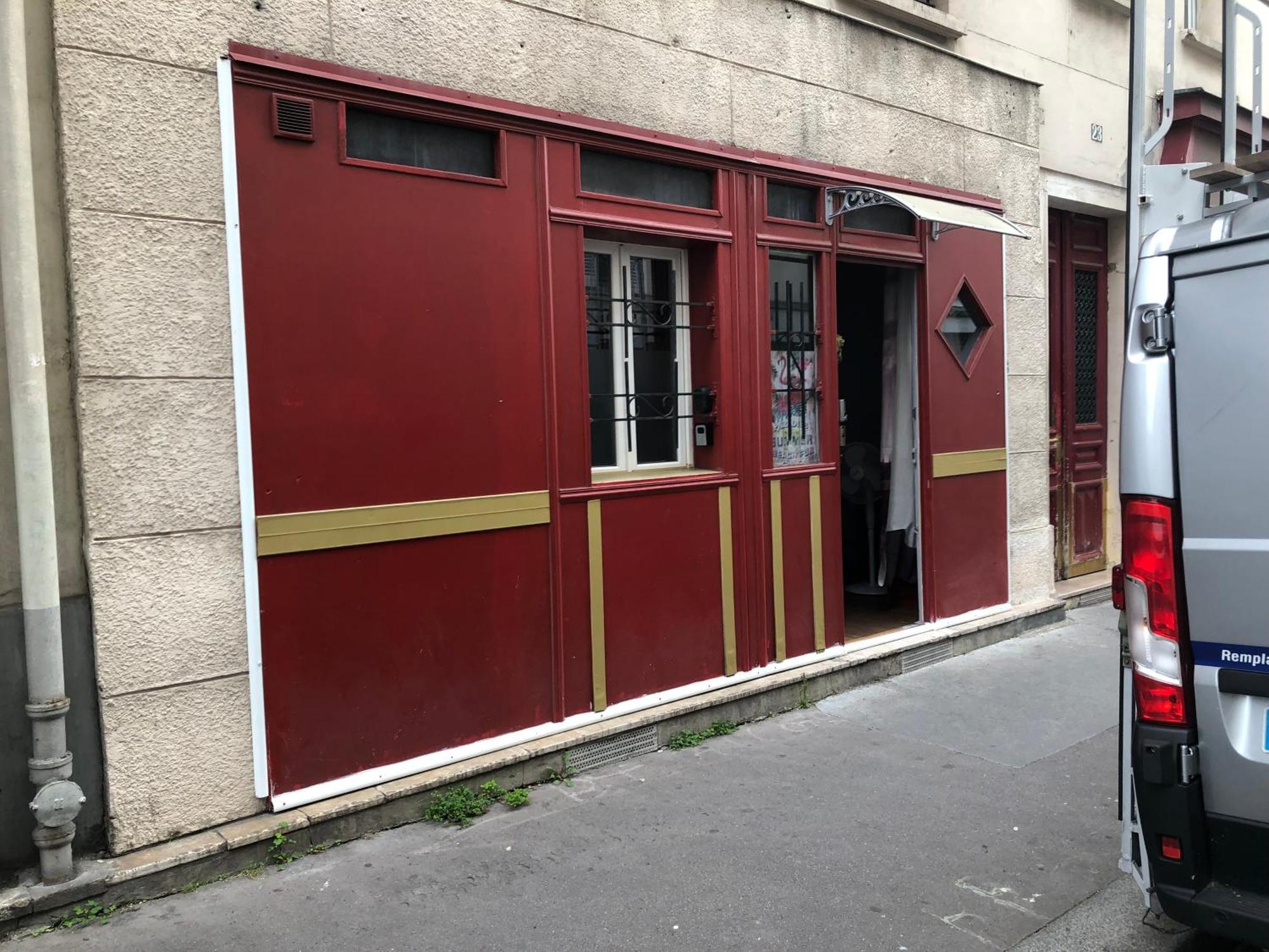 Guesthouse Familial Pour 2,3,4 Personnes De 44M2- Accessible Handic -Rez De Chaussee-Vues Sur Rue Et Patio Prive - Sejour, Chambre Separee-Cuisine,Salle De Bain,Lit Double Et Canape-Lit 2Pers-Entree De La Rue Berzelius-5 Minutes Du Metro Brochant-Lig Paris Exteriör bild