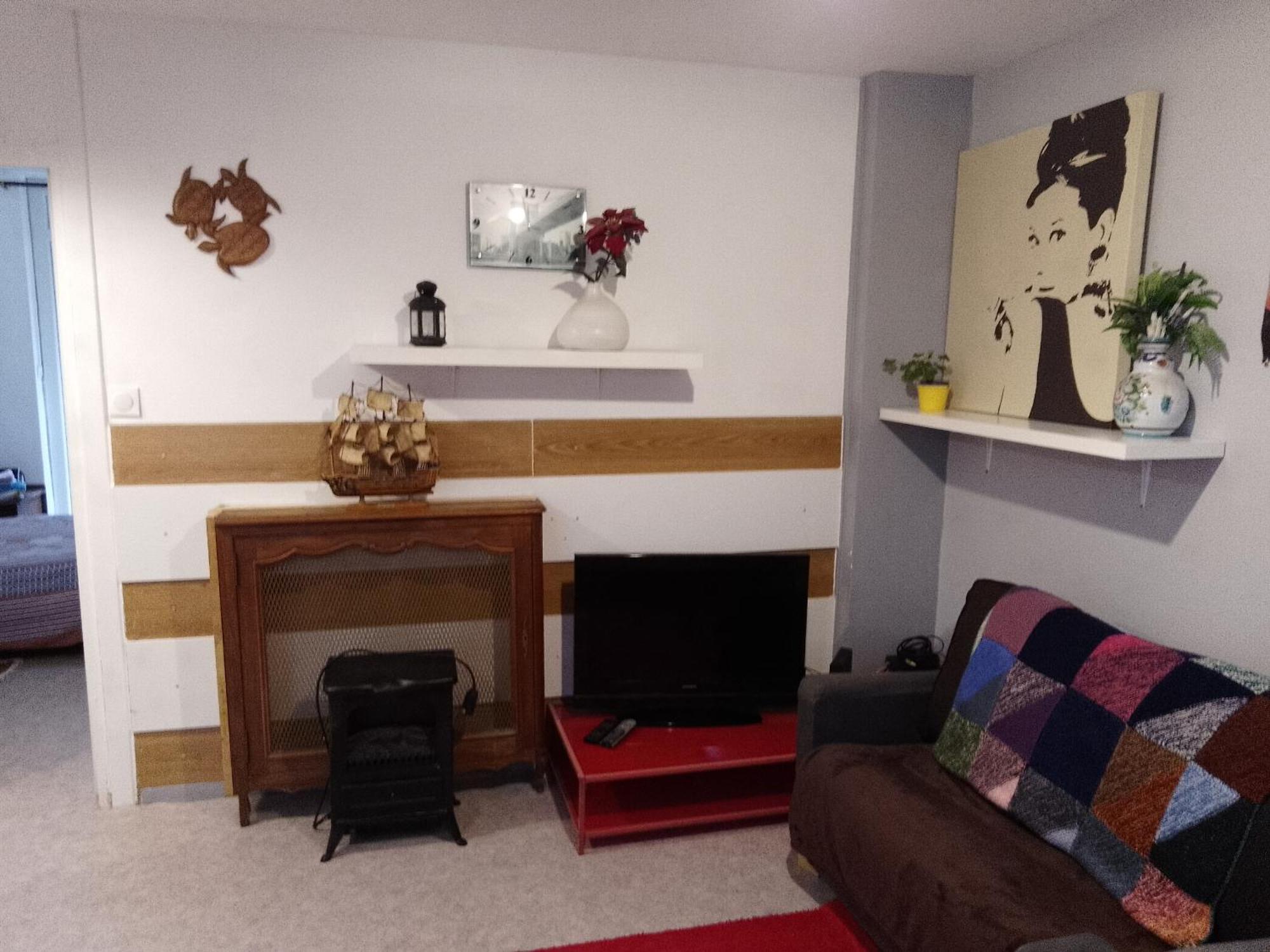 Guesthouse Familial Pour 2,3,4 Personnes De 44M2- Accessible Handic -Rez De Chaussee-Vues Sur Rue Et Patio Prive - Sejour, Chambre Separee-Cuisine,Salle De Bain,Lit Double Et Canape-Lit 2Pers-Entree De La Rue Berzelius-5 Minutes Du Metro Brochant-Lig Paris Exteriör bild